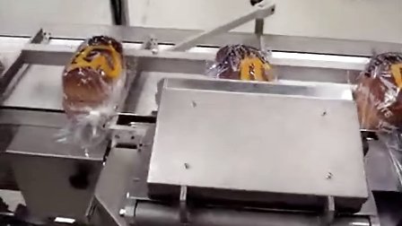 虎跃面包自动包装机械手生产流水线 食品包装自动生产线