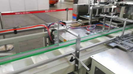 2017年九月份沈阳展会精诺机械双机头包装机卫生纸生产线