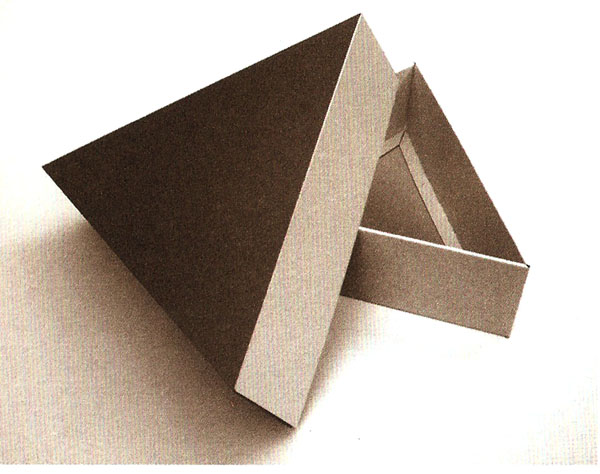 三角形盘式结构包装盒