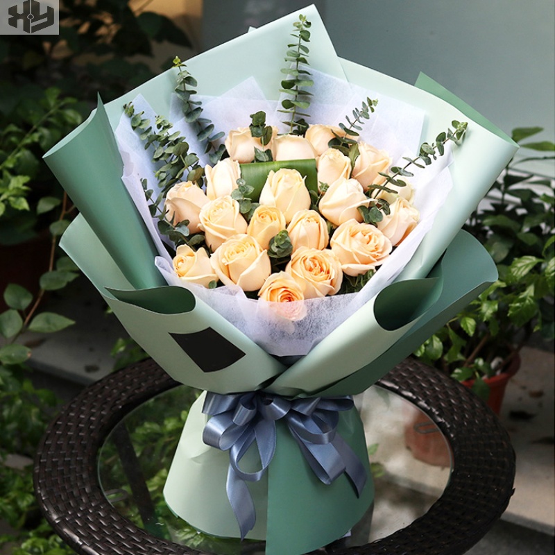 鲜花包装材料_鲜花花束包装图片_如何包装礼物盒鲜花