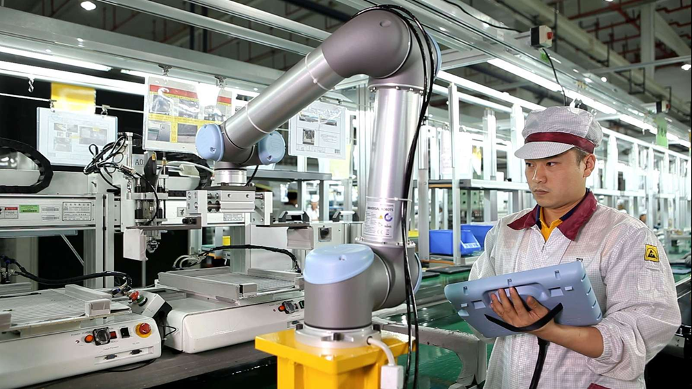 工业机器人 包装行业_包装机器工业行业人员配置_包装机械设备行业